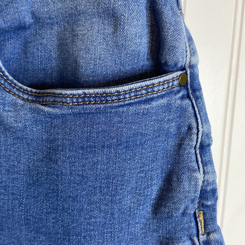 Women's Croft & Barrow plus size 14 cropped stretch Blue Jeans - Picture 4 of 10